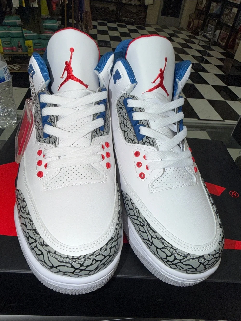 Jordan men’s  White/Red/Blue Retro Sneakers